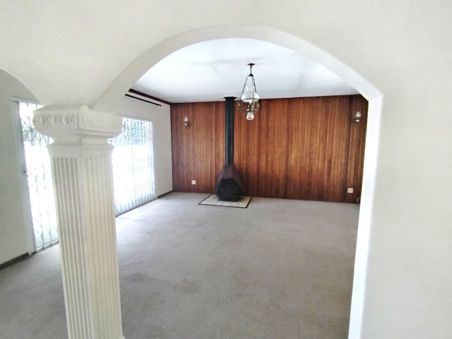 5 Bedroom Property for Sale in Flamwood North West